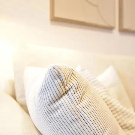 شقة Cosy New In Calm Area Near ميرانو