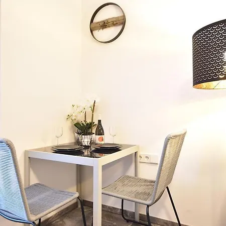 Cosy New In Calm Area Near Apartment *