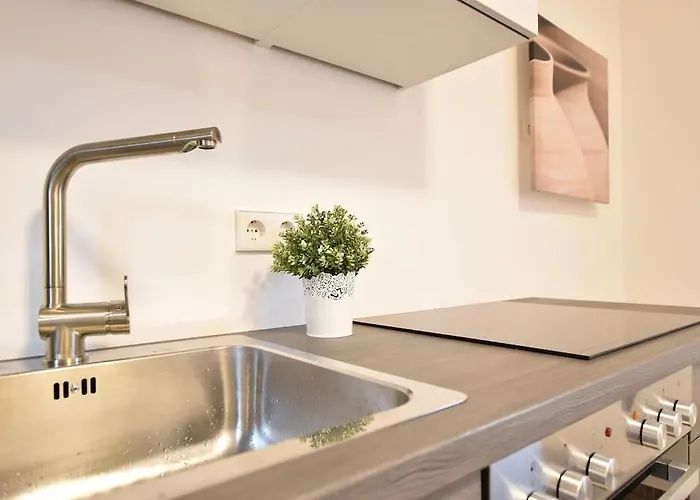 Cosy New In Calm Area Near